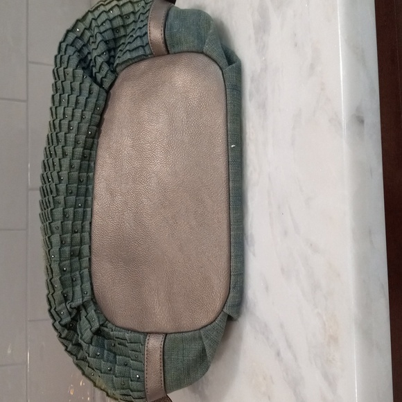 Handbag - Picture 9 of 15